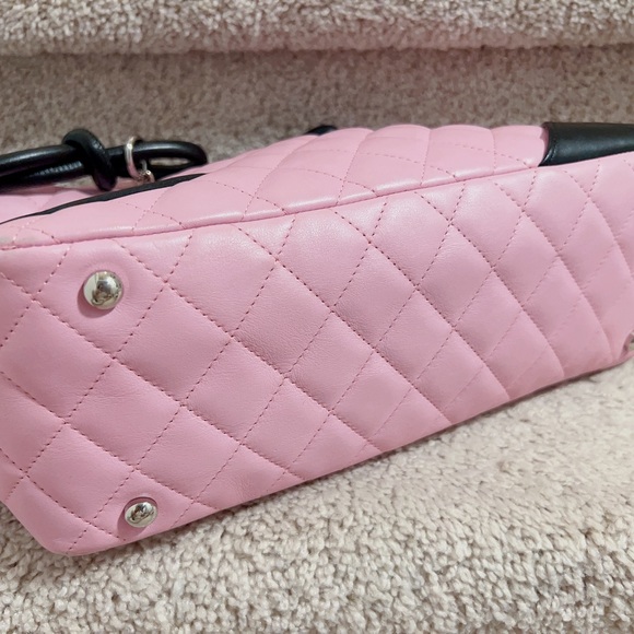 Chanel Quilted Large Cambon Bowler Pink with Black Logo - Picture 5 of 14